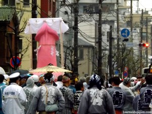La procession avec le membre d'honneur