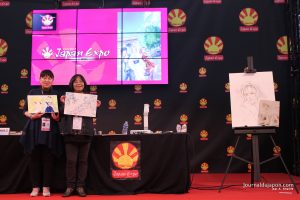 Yoko Hanabusa et Harumo Sanazaki exposant leurs dessins