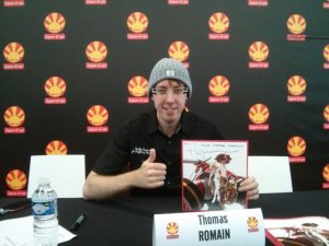 En pleine dédicace à Japan Expo © Twitter de Thomas Romain