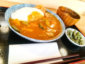Un des plats végétarien proposé: le curry aux légumes