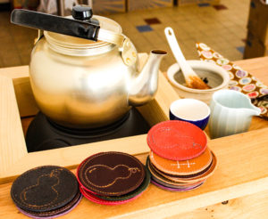 Service à thé et dessous de verre au motif de coloquinte