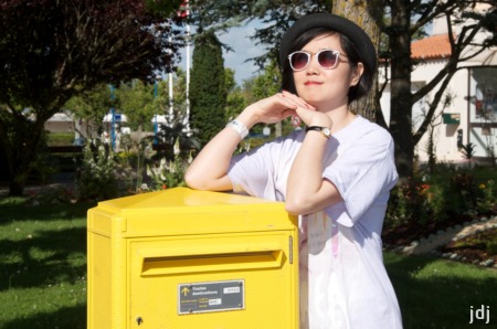 KumisoloKumisolo aime les services postaux - Photo Céline Maxant