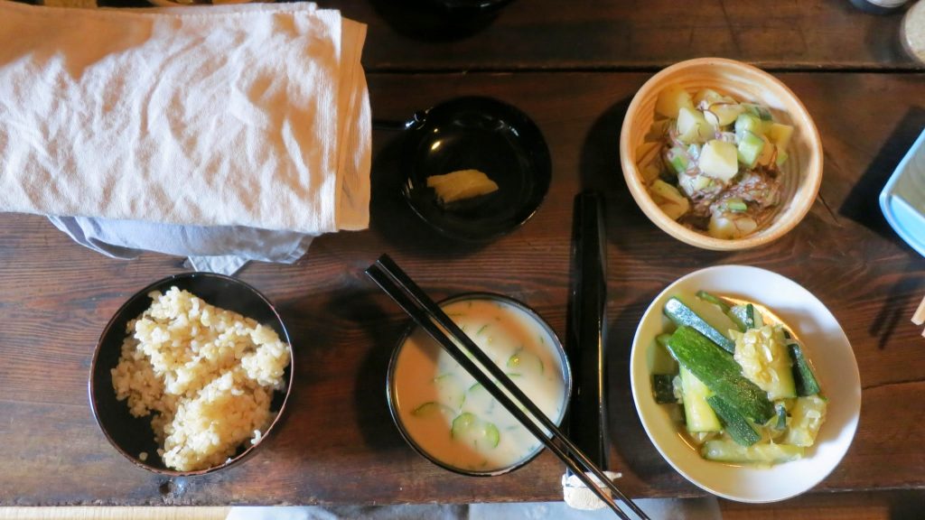 Le petit déjeuner au temple Antaiji, aspire à devenir zen. Crédits: Antaiji