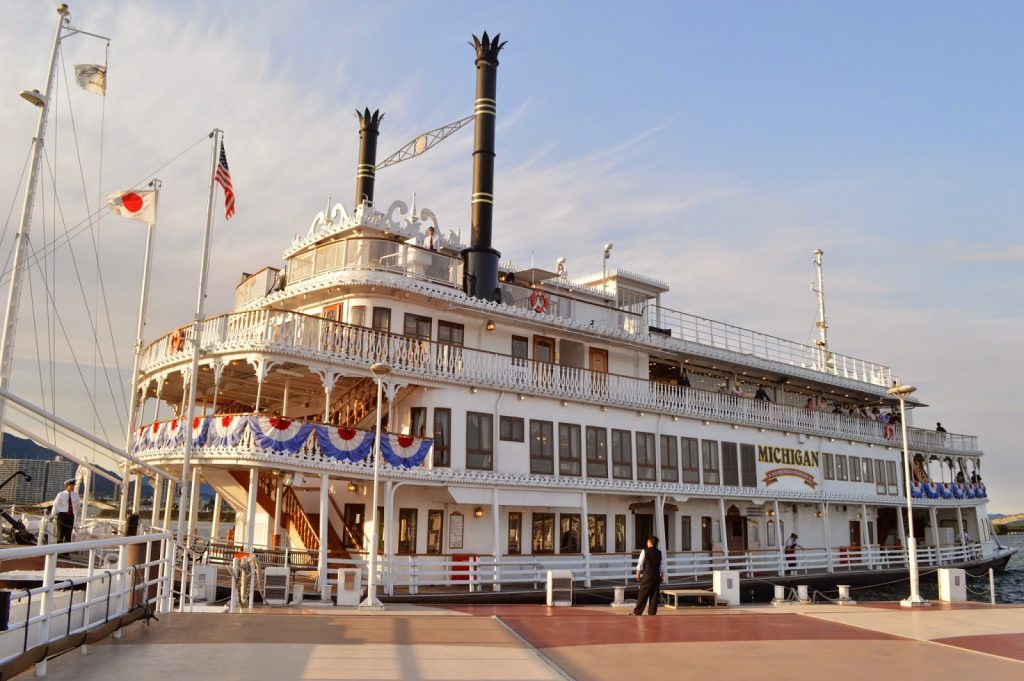 Le lac Biwa en bateau américain