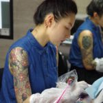 Haruka, tatoueuse du Studio Muscat