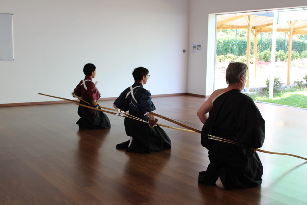 Cérémonie de tir à l'arc japonais, au kyudojo de Noisiel
