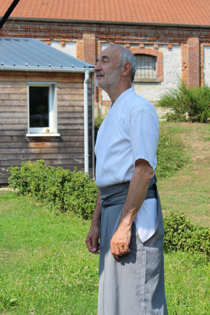 Claude Luzet, en journée de découverte du kyudo, kyudojo de Noisiel