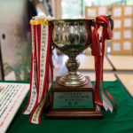 La coupe du tournoi de Karuta