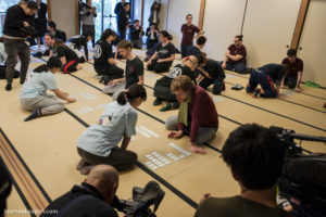 L'un des joueurs de l'équipe française, lors de la compétition internationale de karuta