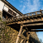Un pont qui permet de passer l'une des enceinte du château