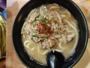Un plat d'udon chez Sanukiya
