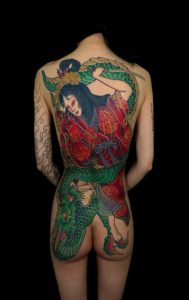 Horitaru, tatoueur coréen - Crédits Horitaru