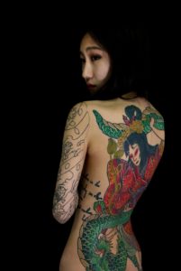 Horitaru, tatoueur coréen - Crédits Horitaru