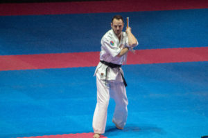 Démonstration par un membre de No Différence d'handi-martial