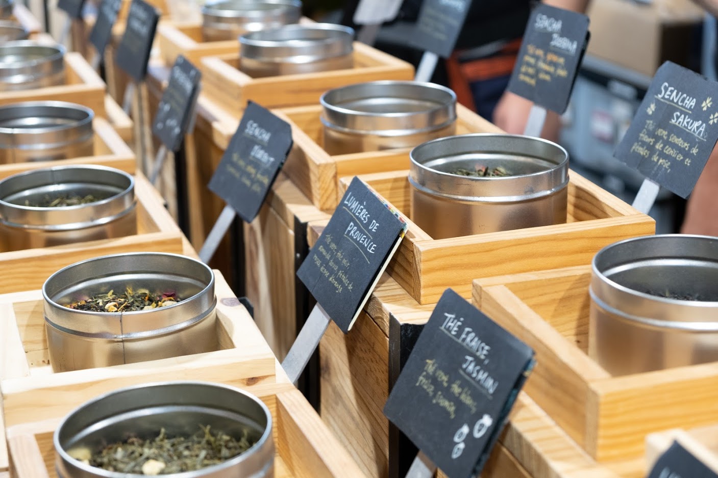 Stand vendant différents thés