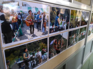 Images du festival exposée au collège Shimobe ©Pascal VOGLIMACCI