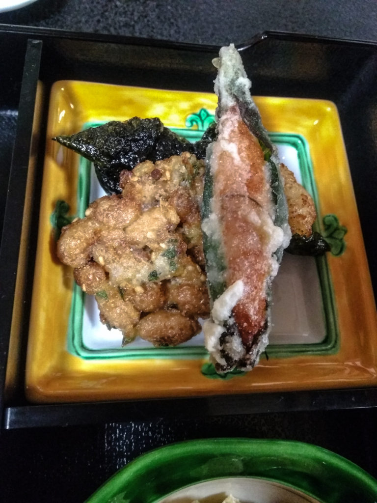 L'excellente cuisine de Kakurinbo utilise le yuba de mille façons.