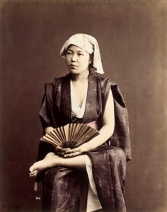 Femme à l'éventail