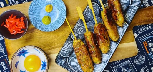 Brochette tsukune et sauce tare Yakitori