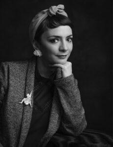 Portrait de Florence Brégeon sur son site de création de bijoux Graine de capucine