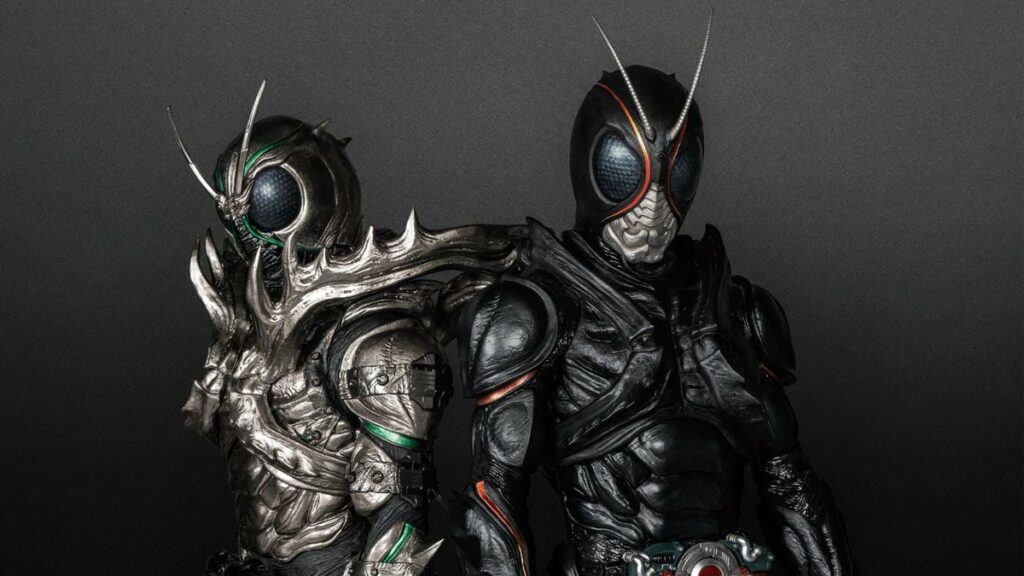 Kamen Rider Black Sun et Shadow Moon côte à côte dans une image promotionnelle