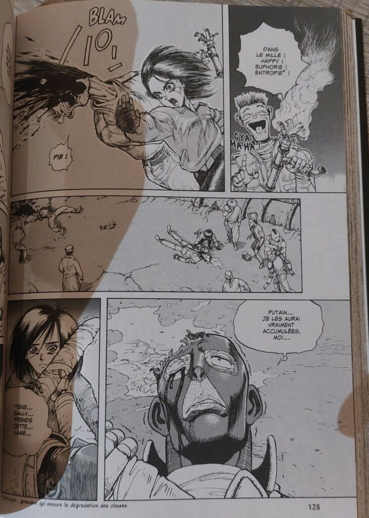 Gally arrive trop tard pour défendre son coach et le venge avant de récupérer la lame qu'elle souhaitait tant. Dans Gunnm, chez Glénat.