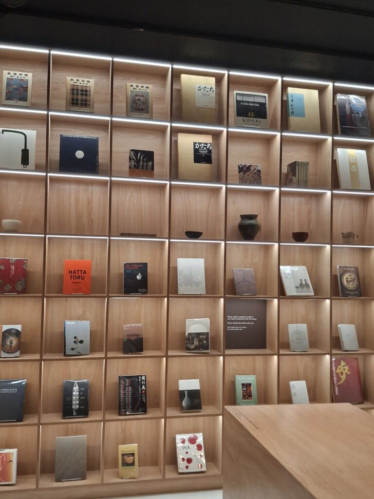 Une sélection de livres sur l'artisanat japonais