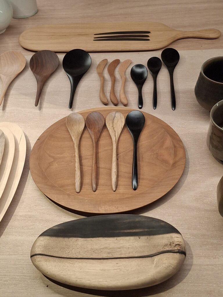 Yoshikawa Kazuto (Tokyo et Mie) - bois