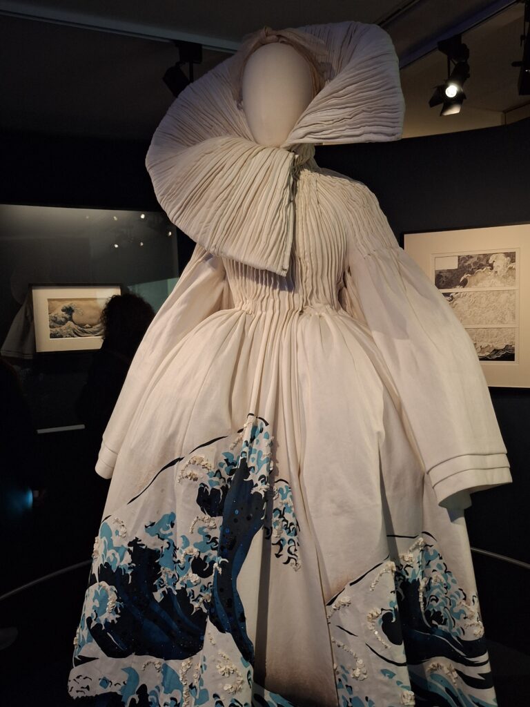 La mode s'inspire du manga et de l'animation moderne comme de La Vague d'Hokusai ©David Maingot pour Journal du Japon