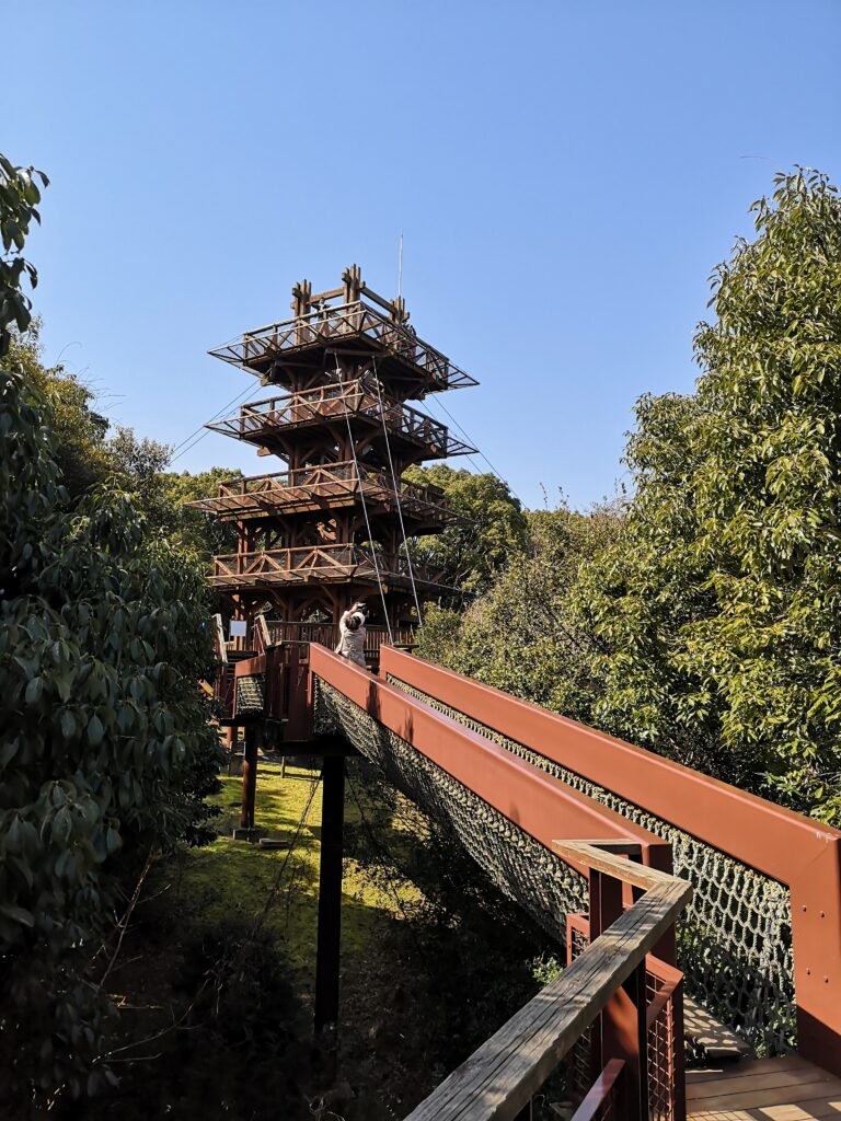 Banpaku Kinen Kôen tour d'observation