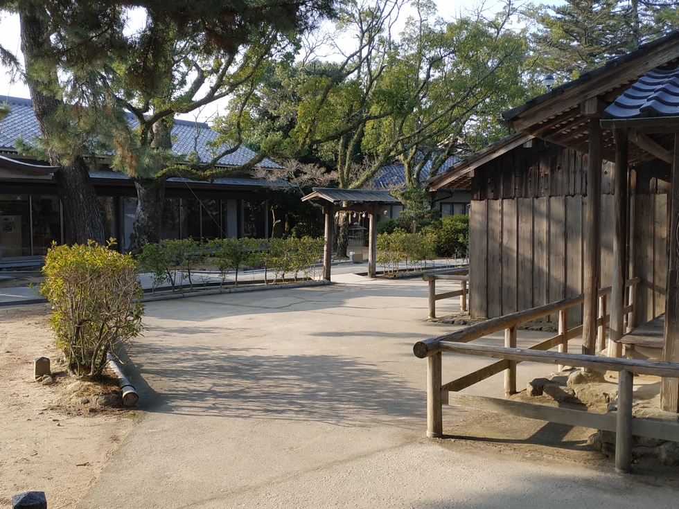 Allée de l'école Shoka Sonjuku