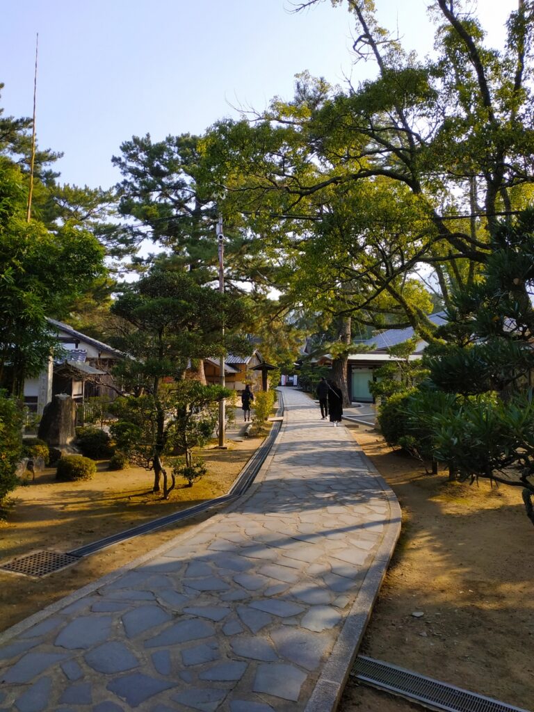 Allée Shoka Sonjuku