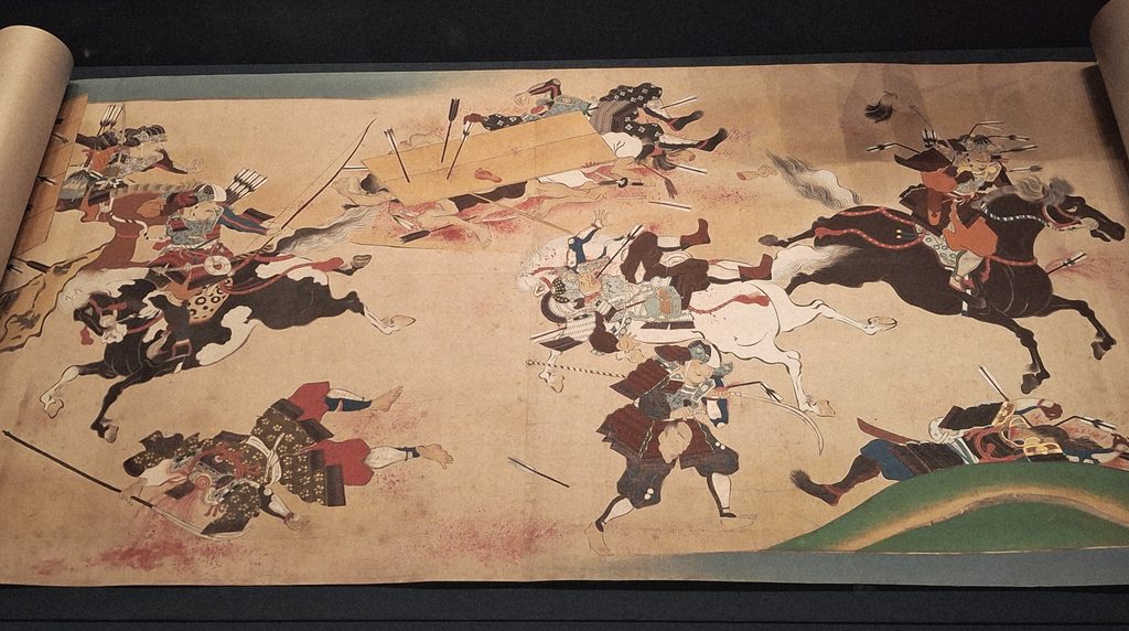 Rouleau illustré de Imamura Zuigaku (fin 18e siècle) de la "guerre de trois ans" (1083 - 1087) ©Photo de David Maingot pour Journal du Japon