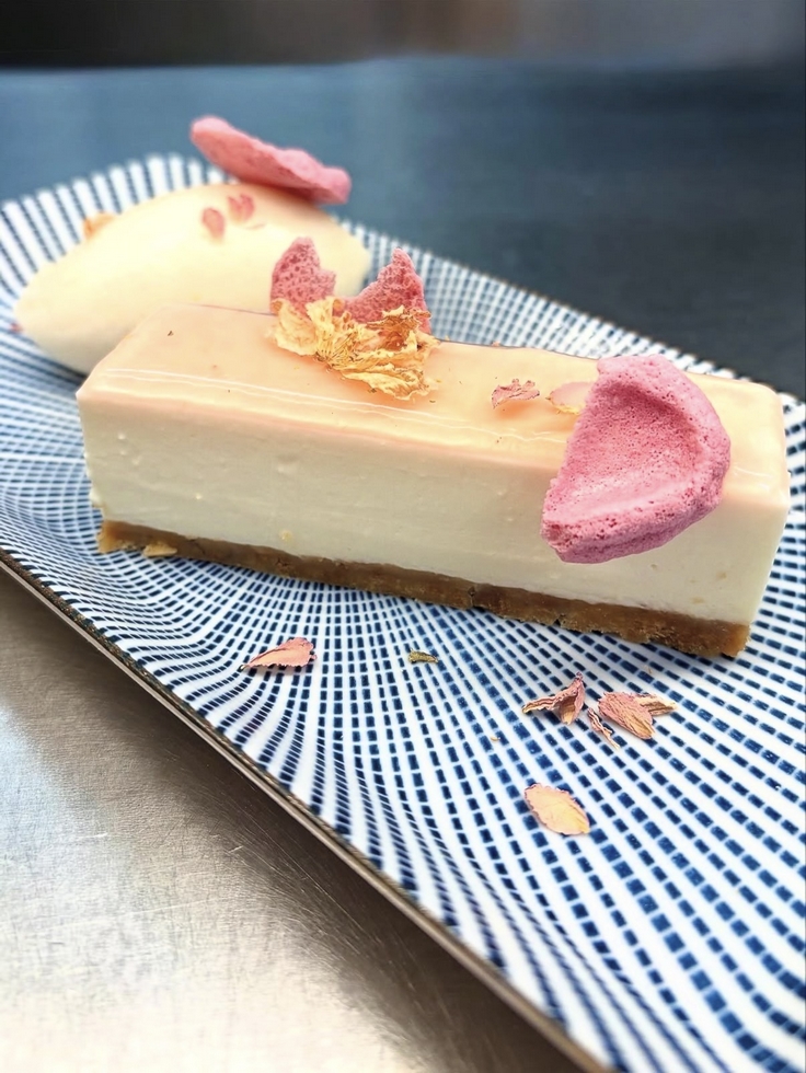 Cheese cake, gelée de sakura, sorbet au poiré