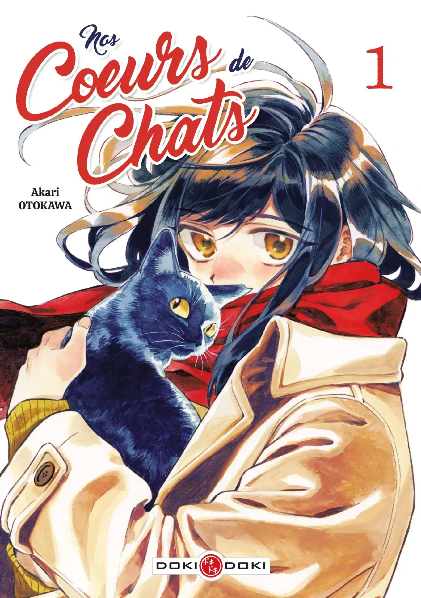 Couverture de Nos coeurs de chat tome 1. Une femme aux longs cheveux noirs emmitouflée dans un manteau long tient un chat noir entre ses bras et arbore un sourire rayonnant