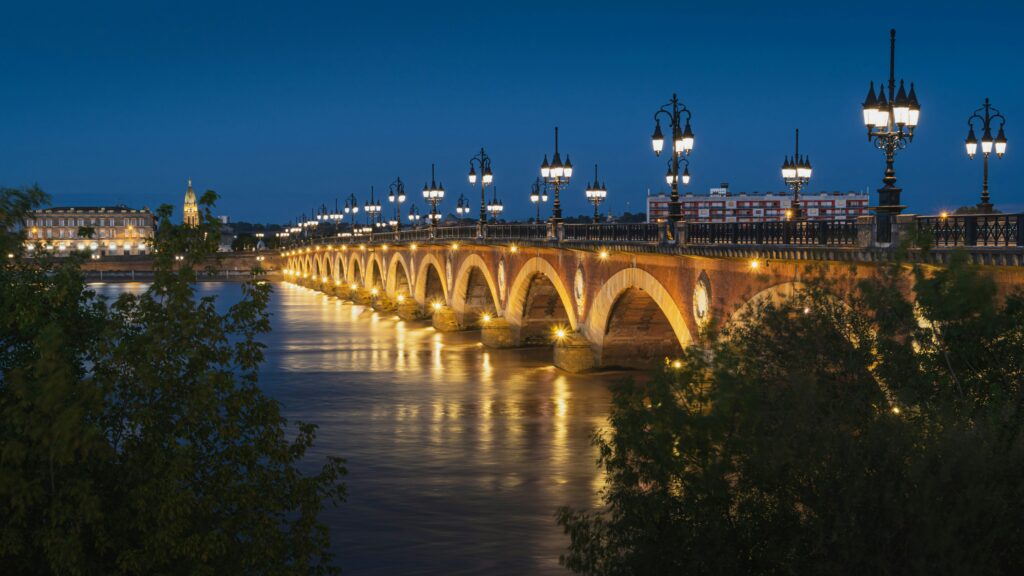 Image courante : Bordeaux de nuit